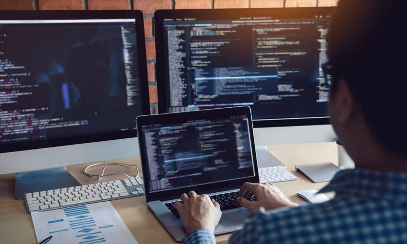 数据科学选型:R与Python如何赋能淮阴区网站建设?